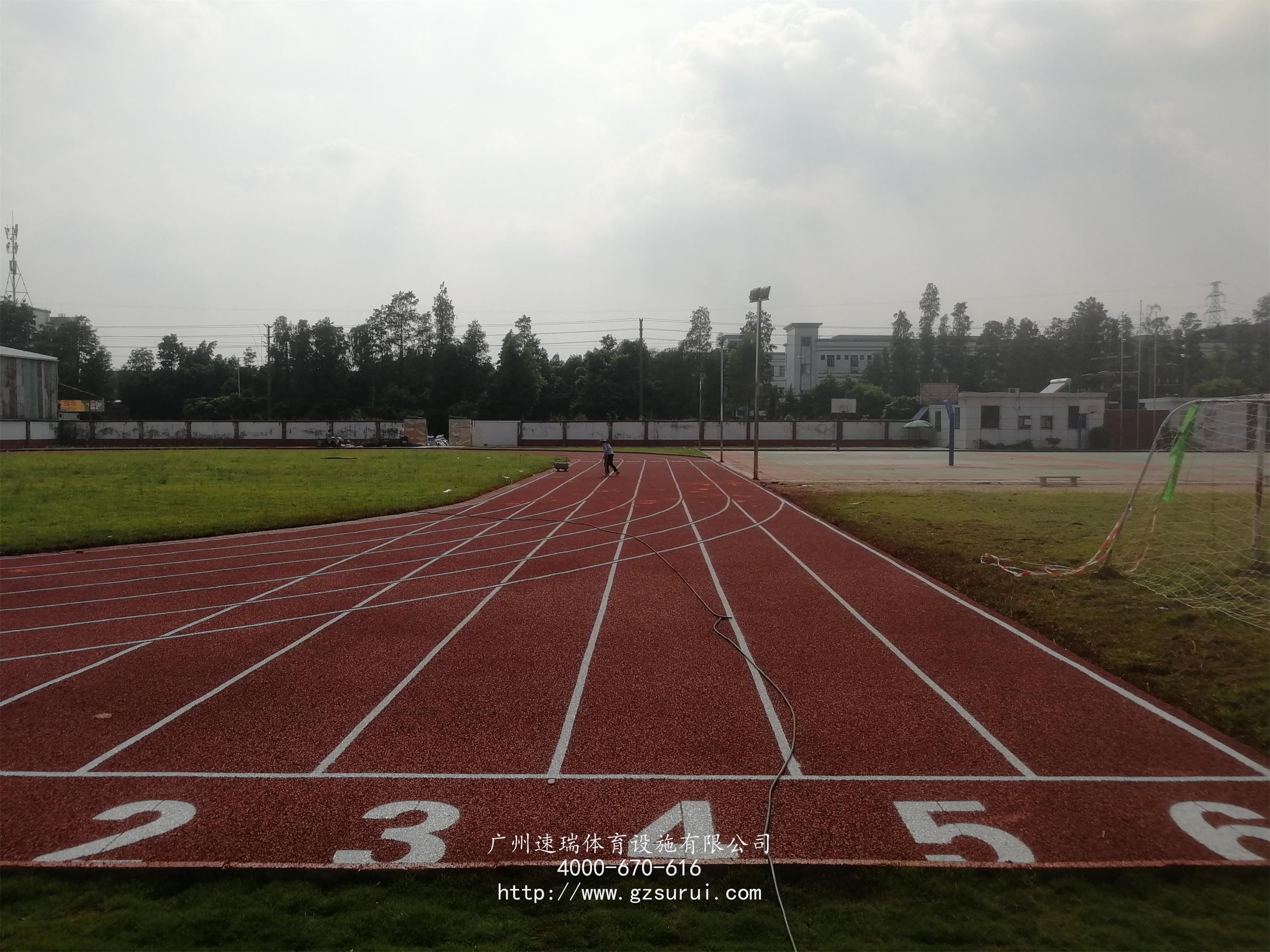 廣州南沙電子商務(wù)技工學(xué)院透氣型塑膠跑道工程竣工“速瑞體育”